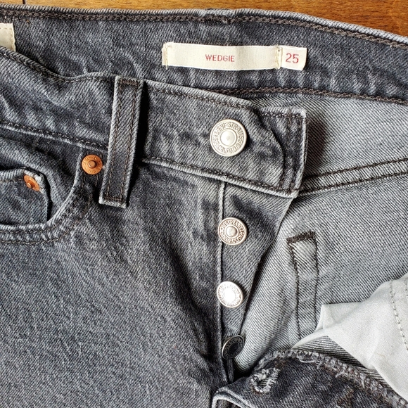 Levi's Wedgie Jeans - Picture 3 of 4
